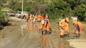 Obras Públicas trabaja en zonas afectadas en San José de Ocoa tras paso Irma