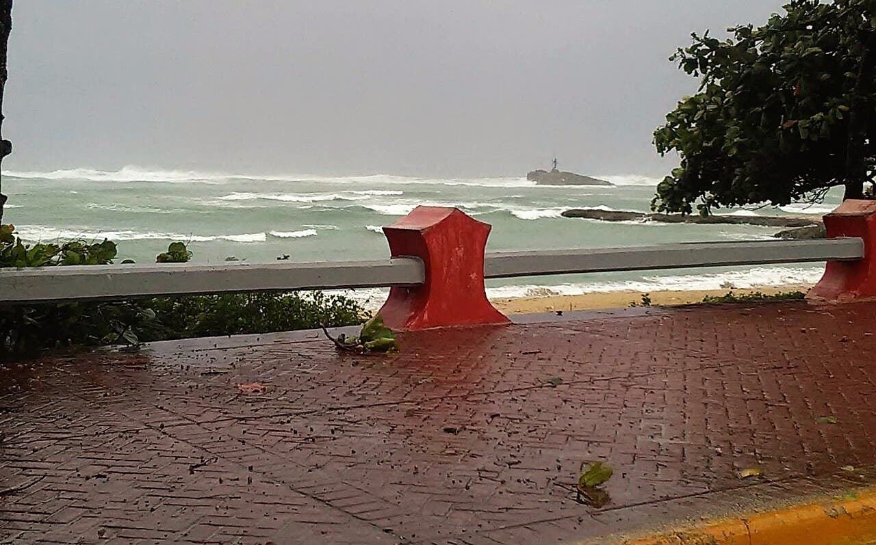 Los efectos del huracán María que se encuentra frente a la costa de Puerto Plata en su ruta por el Atlántico.