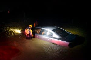 Tres muertos y daños materiales tras el paso del huracán Irma por Puerto Rico