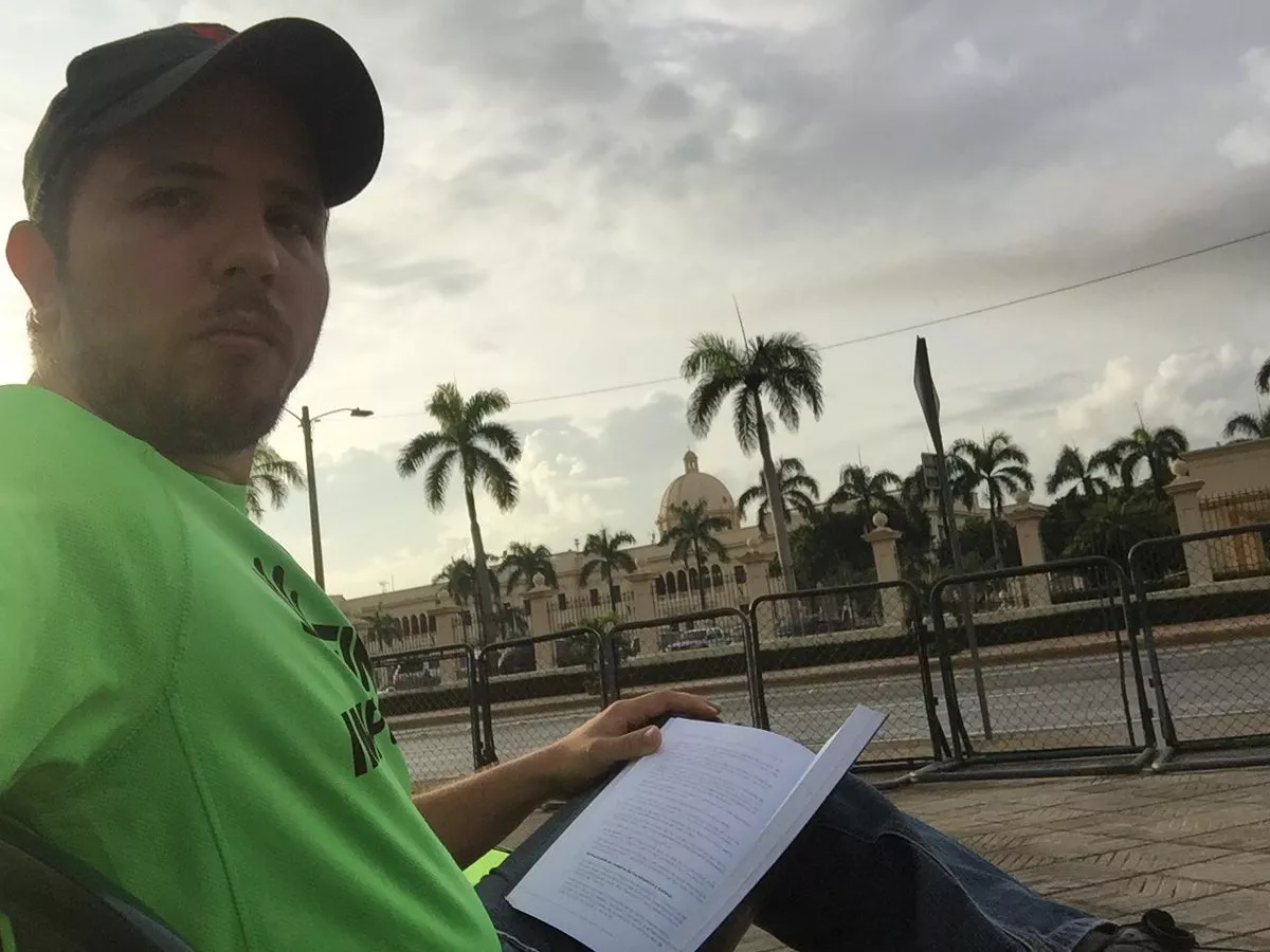 Claudio Caamaño protesta frente al Palacio Nacional por variación medidas coerción imputados Odebrecht