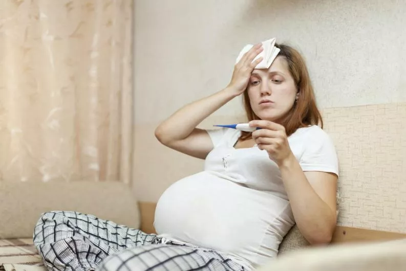 Cinco métodos para curar la gripe durante el embarazo