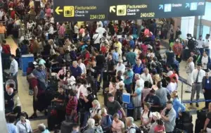 Panamá cancela más de 200 vuelos por apagón en aeropuerto