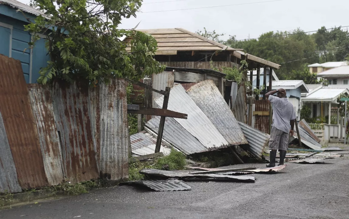 Irma deja al menos un muerto y destrucción masiva de viviendas en Barbuda