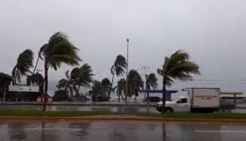 Se forma una nueva depresión tropical cerca de las Antillas Menores