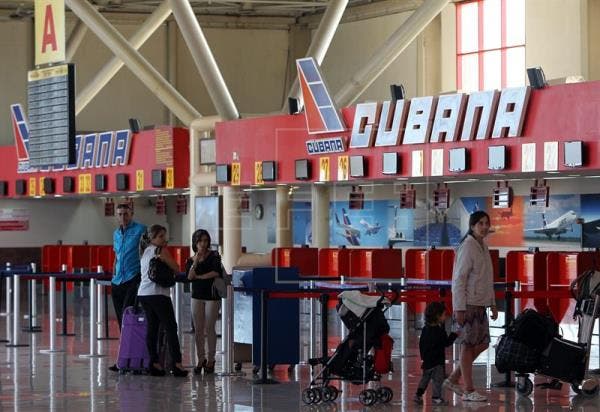 El aeropuerto de La Habana reinicia vuelos tras el huracán Irma