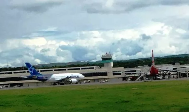 Aerolíneas adelantaron y cancelan vuelos en aeropuerto de Puerto Plata por huracán María