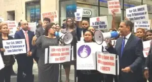 Dominicanos NY protestan en demanda restablecimiento de señal Television Dominicana