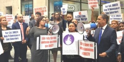 Dominicanos NY protestan en demanda restablecimiento de señal Television Dominicana