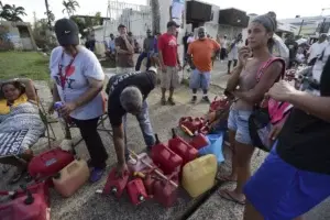 Puerto Rico espera que la llegada de ayuda mejore el caos provocado por María