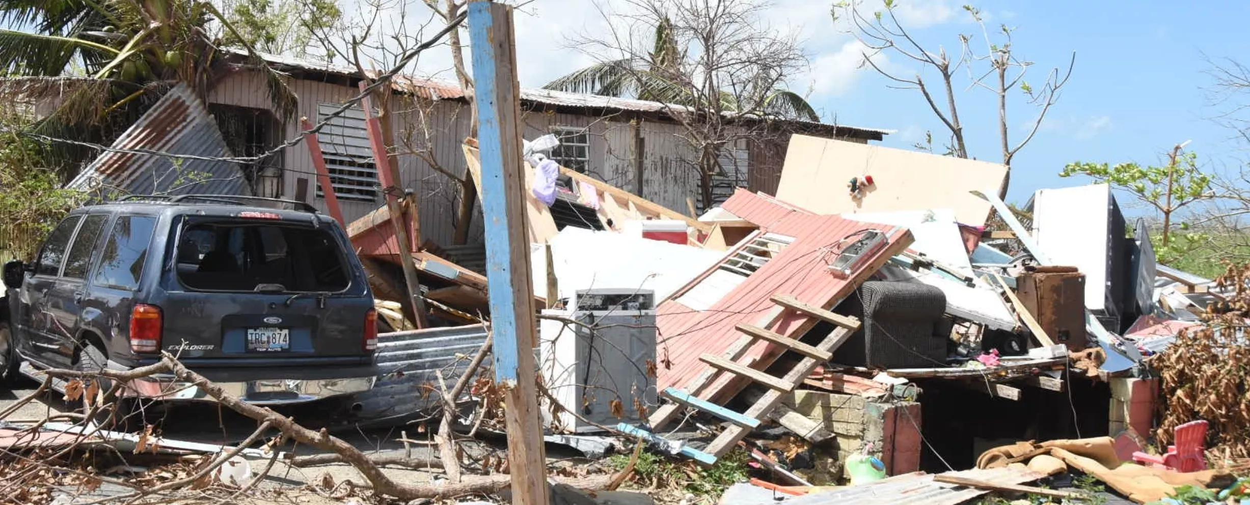 Dominicanos buscan ayuda en consulado para regresar