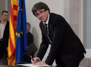 Puigdemont critica Madrid en su primer mensaje tras quedar «libre y sin fianza