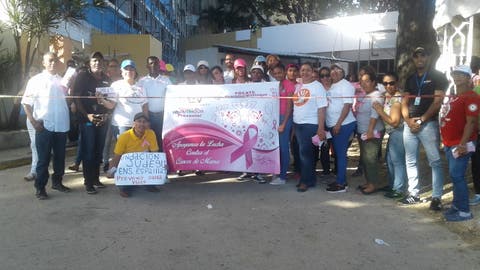 Cientos de personas se unen a campaña sobre prevención del cáncer de mama