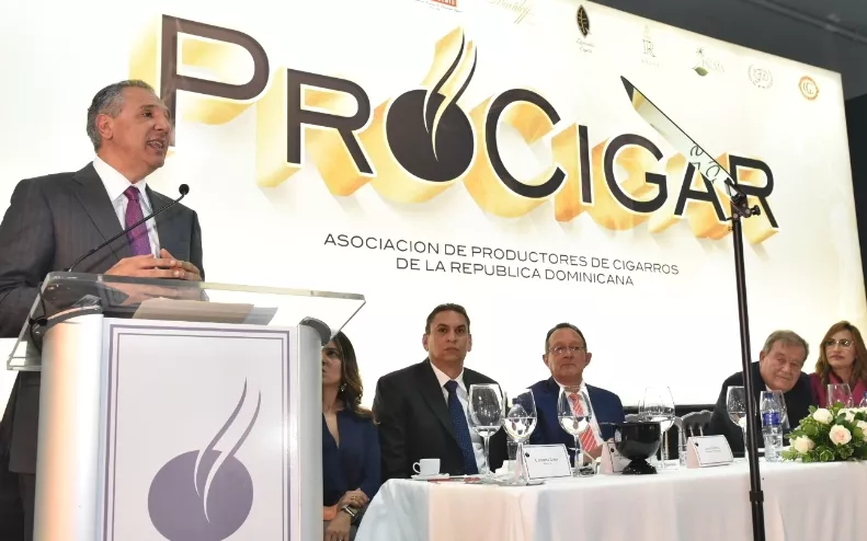 Peralta aboga por alianza estratégica