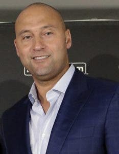 Derek Jeter inicia etapa de ejecutivo en los Marlins