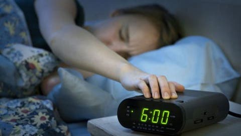 Falta de horas de sueño lleva al aislamiento social, según un estudio