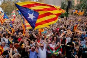 Cataluña declara su independencia de España