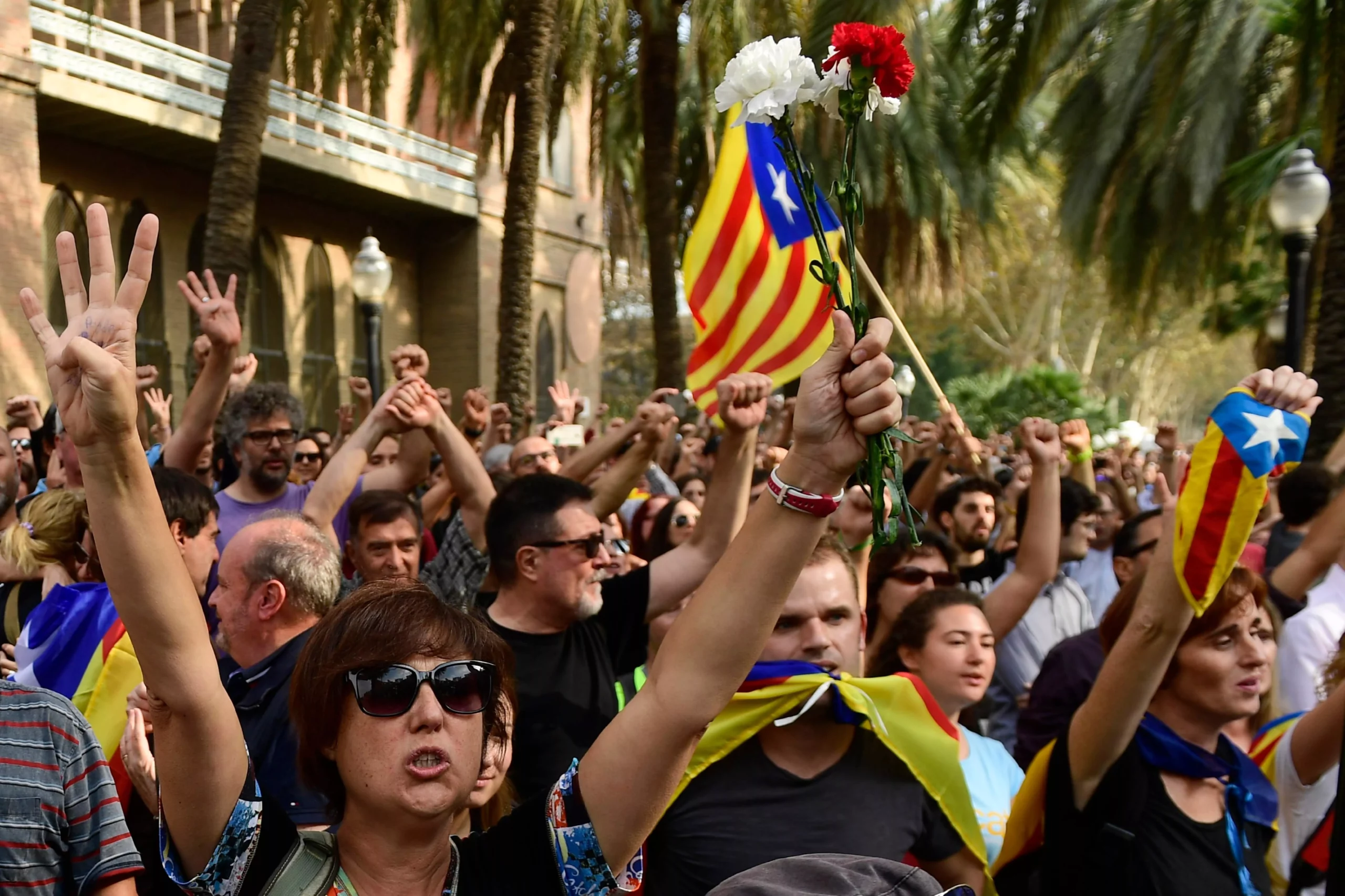 LO ULTIMO: Senado autoriza a Madrid a intervenir Cataluña