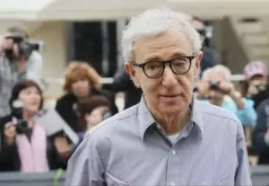 Woody Allen siente “tristeza” por las denuncias contra Harvey Weinstein