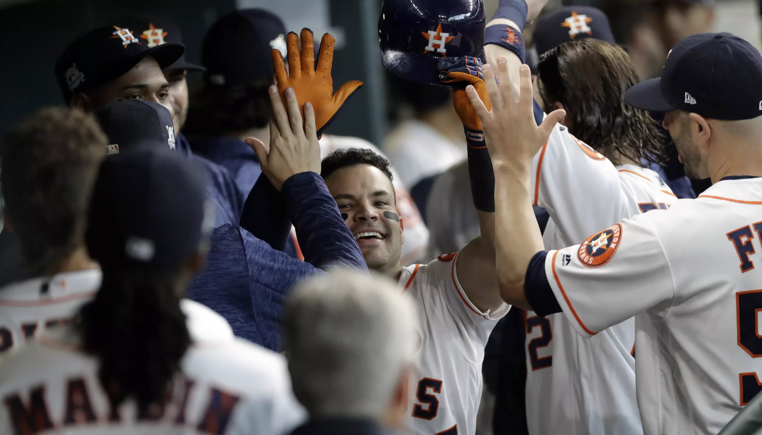 José  Altuve pega 3 jonrones y Astros toma ventaja sobre Boston