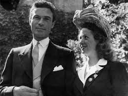 Su tumultuosa vida amorosa contó con dos cortos matrimonios con Henri Decoin (1935-1941) y con el diplomático dominicano Porfirio Rubirosa (1942-1947), con quien aparece en esta foto.