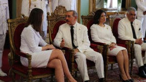 Presidente Danilo Medina recibe cartas credenciales de cinco nuevos embajadores