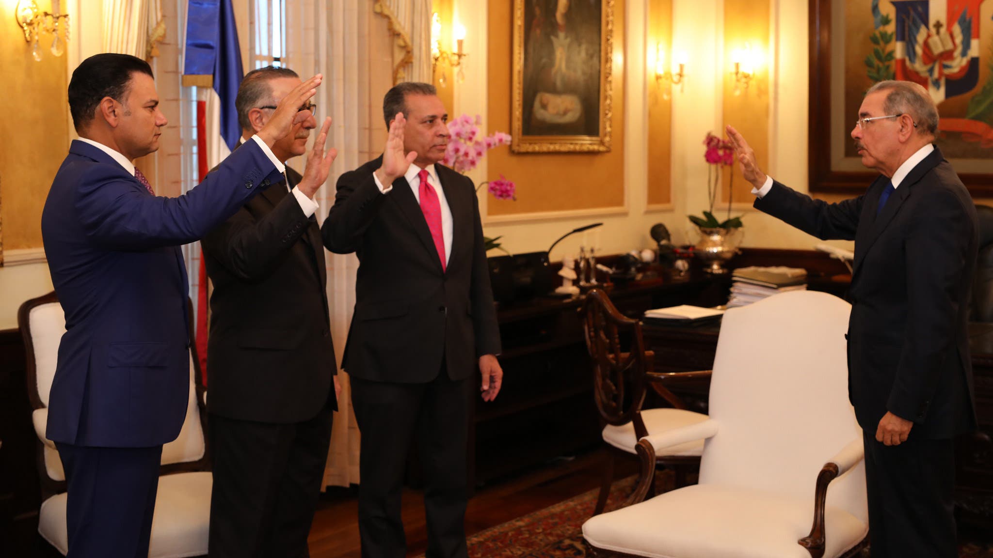 Danilo Medina juramenta a nuevos asesores del Poder Ejecutivo