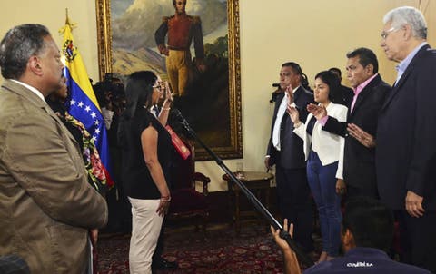 Maduro reconoce a los 4 gobernadores opositores que juraron ante Asamblea Constituyente