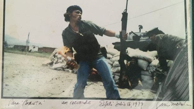 El «hombre molotov», el nicaragüense que aparece en una de «las 100 fotos más influyentes de todos los tiempos»