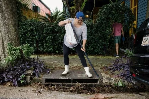 Nate, degradado a tormenta tropical, se adentra en el sur de Estados Unidos