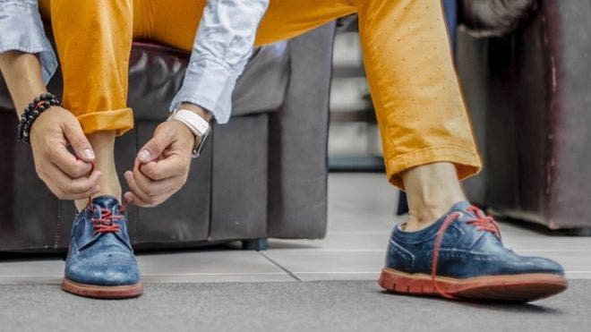 Cómo puede afectar a la salud de tus pies la moda de no usar medias