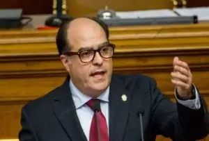 Jefe del Parlamento venezolano dice prioridad en diálogo es canal humanitario