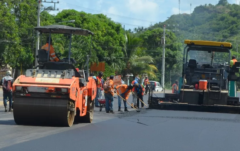 MOPC inicia asfaltado Maimón-Puerto Plata