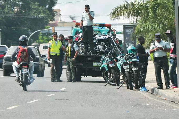 AMET rectifica horario de retiro de vehículos en los centros de retención vehicular