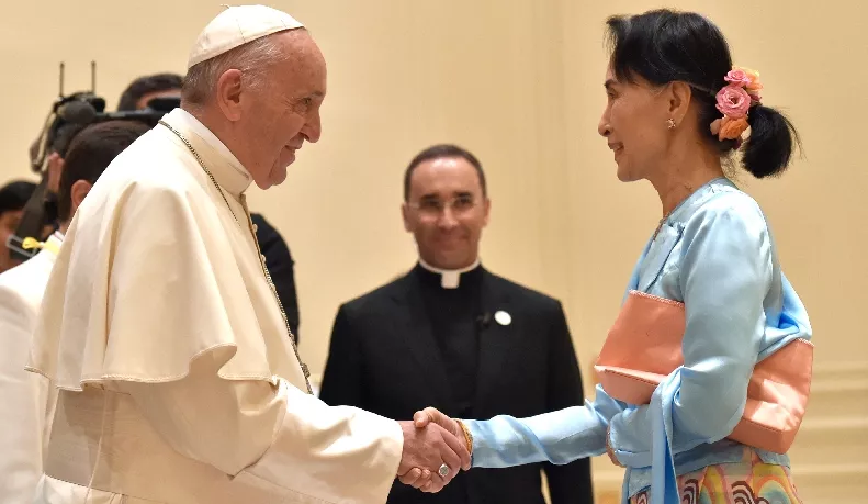 MYANMAR-VATICAN-RELIGION-POPE