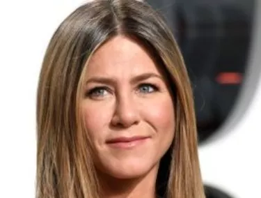 Actriz  Jennifer Aniston recurre a la subrogación