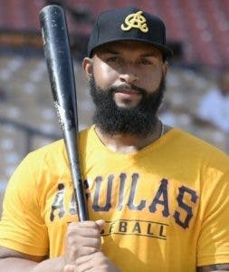 Zoilo Almonte y Esmil  Rogers,  Mejores de Semana Liga de Béisbol Profesional