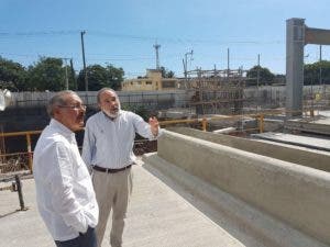 El presidente Danilo Medina supervisa avances Hospital Moscoso Puello y Luis Eduardo Aybar