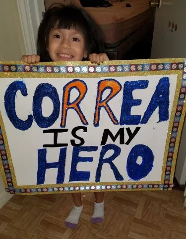 Niña lloró por planes de Carlos Correa de casarse