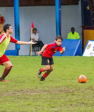 Colegios avanzan en Copa de Fútbol 2017