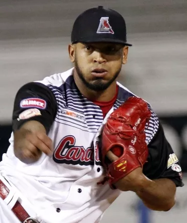 Cardenales vencen Caribes en Venezuela