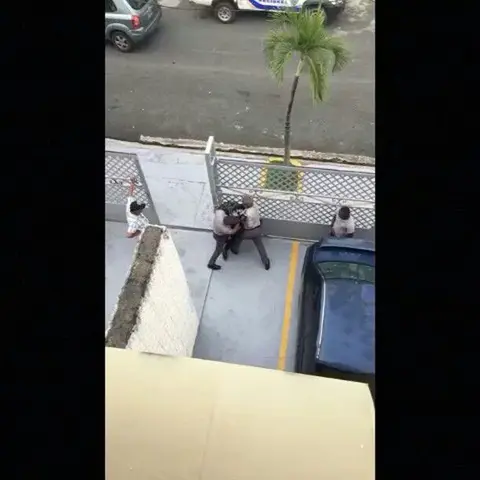 Policías matan joven que desarmó a uno de sus agentes en Miraflores