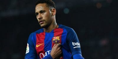Neymar desmiente problemas con Emery y dice “estar feliz y motivado” en París