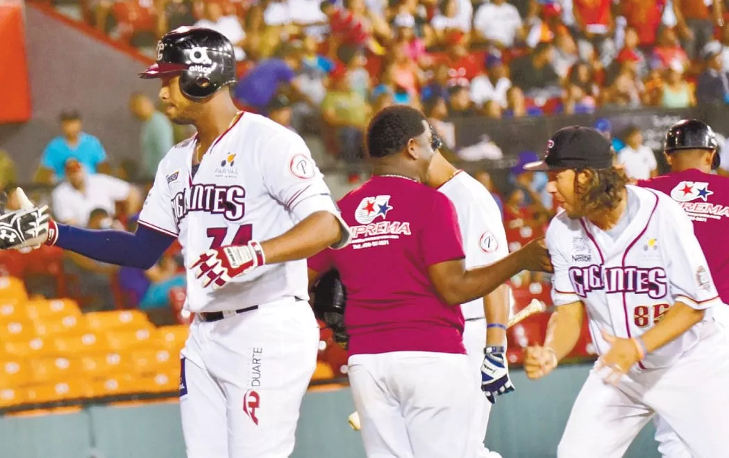 Gigantes vencen 9-1 a los Tigres del Licey