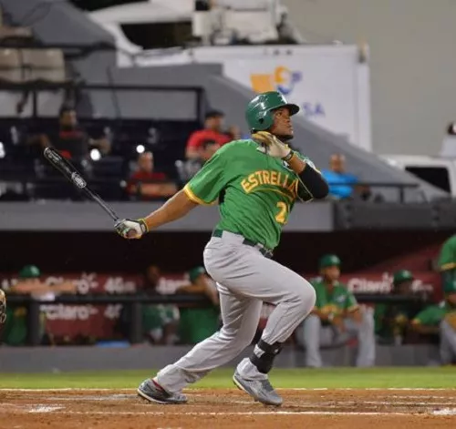 Estrellas vencen a Águilas y lideran en béisbol dominicano