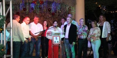 Alcaldía de Higüey enciende luces navideñas en el Parque Central