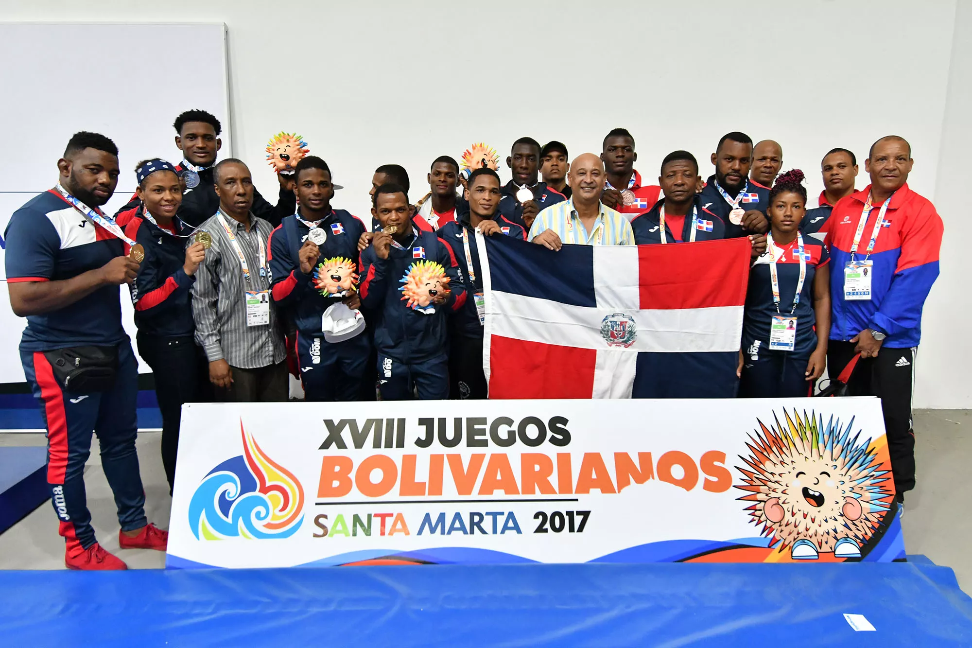 Dominicanos ganan medallas en lucha, esquí náutico y remo en Juegos Bolivarianos