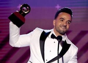 Luis Fonsi lanza «Échame la culpa” tras cerrar el ciclo de “Despacito»