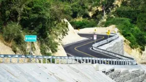 Presidente Danilo Medina entrega  la carretera Padre Las Casas-Bohechío