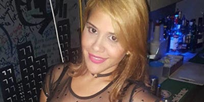 Restos de la joven Geraldine Sánchez son velados en la funeraria Blandino de Herrera