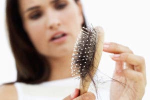 Pérdida de cabello en mujeres, una confrontación con los ideales de belleza